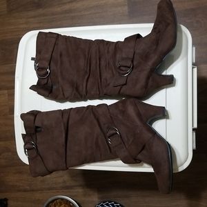 Women Forever Boots Size 6